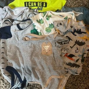 Onesie Lot ( 3-6 month)